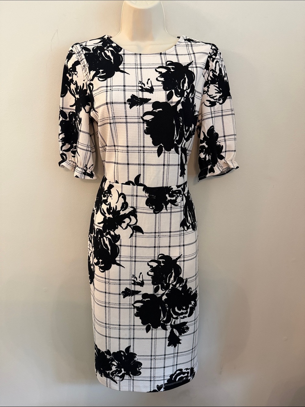 Tash + Sophie Black & White Floral Plaid Midi Dress sophisticated feminine 6